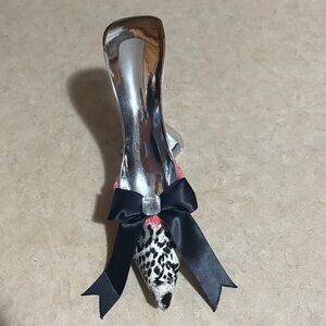 Elegant Wine Bottle Holder ~ Wedge High Heel With Leopard Print Silver